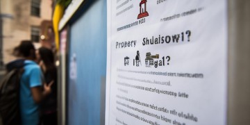 物业停水逼迫业主交水费，这违法吗？