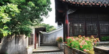 南京凤凰三村究竟有什么物业？